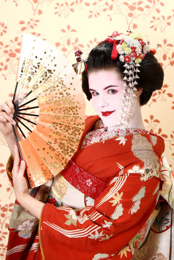 Aya Geisha Makeover Aya Geisha Makeover - Nachher