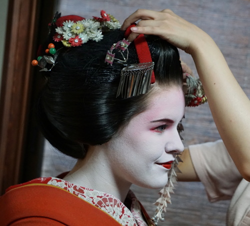 Aya Geisha Makeover Aya Geisha Makeover - die Verwandlung